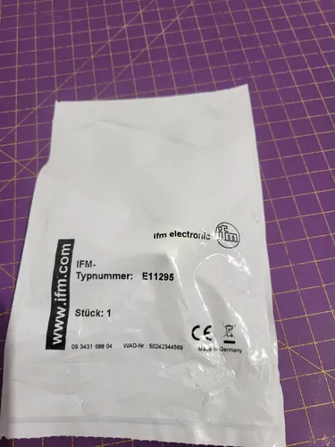 IFM E11295 Einbaustecker Stecker, gerade 0.12m _0,02_5