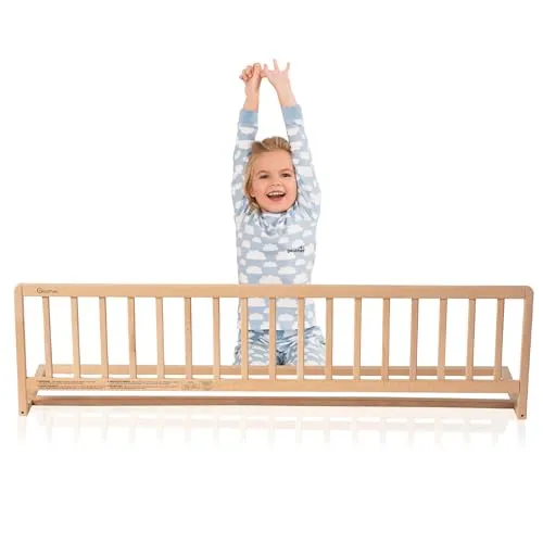 Geuther Bettschutzgitter Holz 140 cm – Sicherer Rausfallschutz für Kinder - Maximaler Schutz für Ihr Kind: Das Geuther Bettschutzgitter aus massivem Buchenholz bietet eine sichere Absturzsicherung für Eltern- und Kinderbetten. Einfach unter die Matratze schieben – stabil und langlebig. Ideal für Kinder von 1,5-5 Jahren.