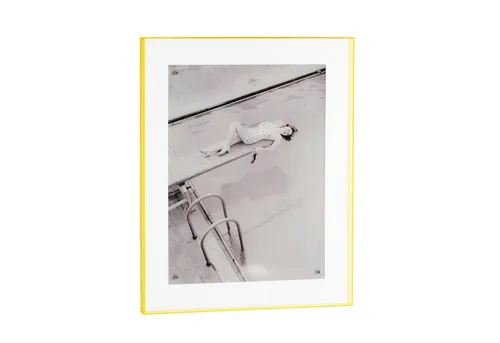 Mica Decorations Wanddekoobjekt – Elegante Frau in Grau, 40x3x50 cm - Verleihen Sie Ihrem Raum einen Hauch von Vintage-Charme mit dieser stilvollen Wanddekoration von Mica Decorations. Das auffällige Design im modernen Rahmen zieht alle Blicke auf sich und ist ideal für Wohnzimmer, Schlafzimmer oder Flur.