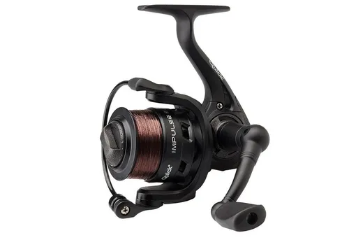 DAM Fishing Stationärrolle Impulse 3L 2500 – Vielseitige Spinnrolle für Angler - Angelrollen für Barsch, Forelle & Hecht mit endlosem Anti-Rücklauf-System und vorgespulter 8lb Monoschnur – ideal für See und Fluss.