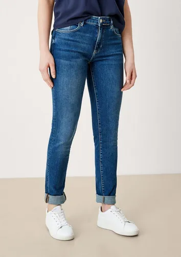 s.Oliver Slim-fit-Jeans Betsy für Damen - Entdecke die Slim-fit-Jeans Betsy für Damen mit schmeichelndem Mid Rise. Die elastische Baumwollmischung sorgt für Komfort und eine schlanke Silhouette. Ideal für vielseitige Looks, ob lässig oder elegant.
