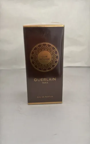 Guerlain Cuir Intense Eau de Parfum 125 ml - Unisex Duft mit orientalischen und fruchtigen Noten, vereint Leder und Moschus für ein intensives Dufterlebnis – ideal für Tag und Nacht.