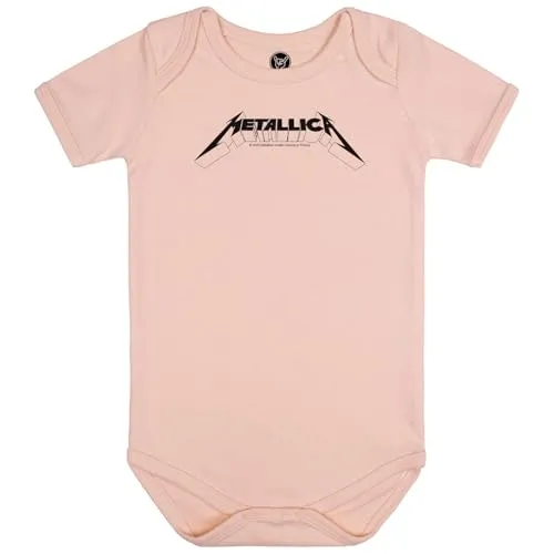 Metal Kids Metallica Logo Baby Body - Hellrosa, Größe 68/74 - Offizielles Band-Merch für Metallica-Fans. Hergestellt aus 100% Oeko-Tex zertifiziertem Stoff, bietet dieser Baby Body Komfort und Langlebigkeit mit praktischem Halsausschnitt und Druckknöpfen.