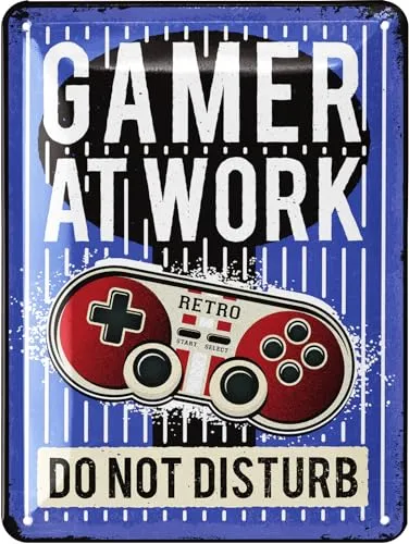LANOLU Retro Blechschild - Gaming Schild - GAMER AT WORK Türschild bitte nicht stören - Gamer Geschenk - Gaming Zone - lustige Deko Jugendzimmer für Zocker - Metallschild 15x20 cm