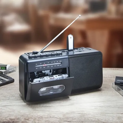 Mobiler Kassettenrekorder mit Aufnahmegerät und Radio – Schwarz