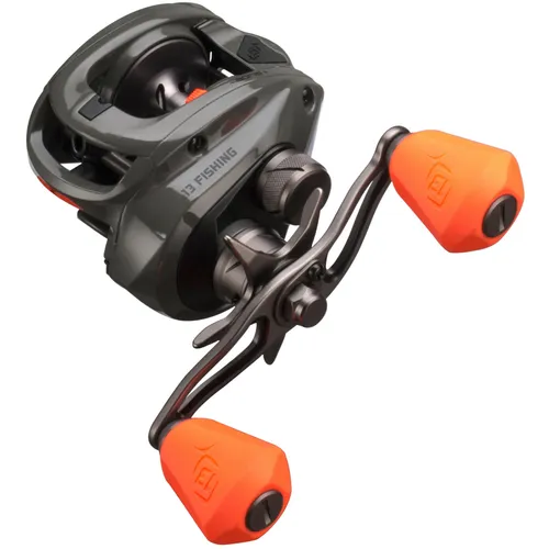 13Fishing Concept Z SLD LH Baitcast Angelrolle 8.3:1 für Raubfischangeln - Hochwertige Baitcast Angelrolle für Süßwasserangeln. Leicht mit nur 190 g und einer beeindruckenden Übersetzung von 8,3:1. Ideal für Hecht, Zander und Barsch.