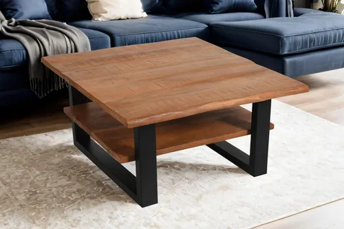 Couchtisch 90x90 cm Patrick, Sofatisch/Beistelltisch mit Ablage, Mangoholz massiv, honigfarben lackiert, U-Metallgestell schwarz, echte Baumkante