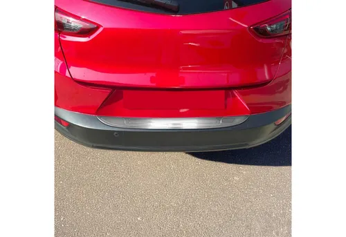 OMAC Ladekantenschutz K-4624093 - Edelstahl Ladekantenschutz für Autos, schützt effektiv die Kanten und sorgt für ein elegantes Aussehen. Einfach aufzukleben, ideal für den Heckbereich.