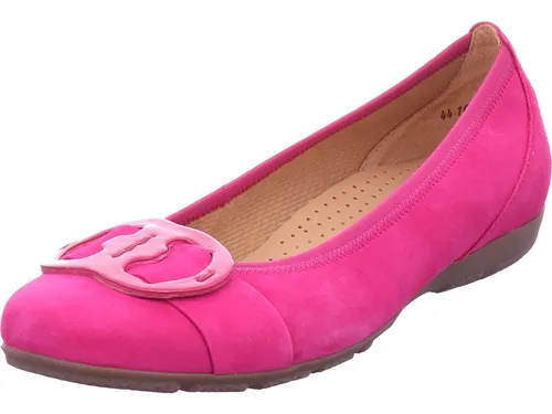 Gabor Damen Klassische Ballerinas in Pink, 38 EU - Elegante Ballerinas aus hochwertigem Rauleder und Glattleder, ideal für den Sommer. Bequeme Slip-Ons mit flachem Absatz und normaler Weite für optimalen Tragekomfort.