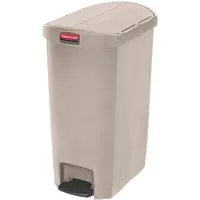 PROREGAL Rubbermaid Slim Jim Step On Container 50 Liter - Platzsparender Abfalleimer mit Pedal, ideal für enge Räume. Der geräuschlos schließende Deckel und der Inneneimer sorgen für einfache Handhabung und Hygiene. Maße: 72,1 x 34,3 x 52,7 cm, 50 Liter Volumen.