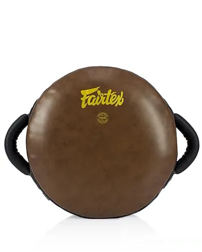 Fairtex Box-, Schlag-, und Kickpolster LKP2 Donut Pads - Hochwertige Fairtex LKP2 Donut Pads aus Mikrofaser und mehrlagigem Schaumstoff, ideal für intensives Training. Mit 2 gepolsterten Haltegriffen für optimale Handhabung. Ø 38 cm, Dicke 13 cm, ca. 2,85 kg.