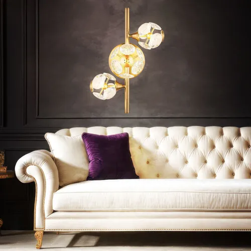 Elegante Wandleuchte aus Kristall und Metall in Gold - Wandleuchte für Wohnzimmer mit goldfarbenem Metall und klaren K9 Kristallen. Inkl. LED mit 2440lm und 3000K Farbtemperatur für warmes Licht und lange Lebensdauer von 20.000 Stunden.