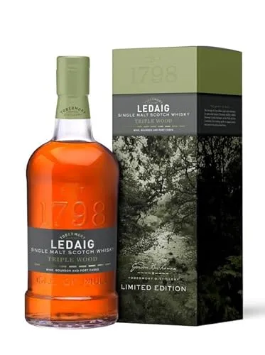 Ledaig Triple Wood - Single Malt Scotch Whisky - Whisky, dreifach gereift in Wein-, Bourbon- und Portweinfässern für ein einzigartiges Geschmackserlebnis, abgefüllt mit kraftvollen 53,8%.