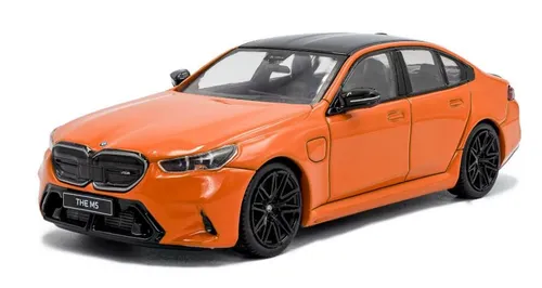 SOLIDO MINIATUR BMW M5 SEDAN FIRE ORANGE III 2024 1/43 - Detailgetreues Fertigmodell im Maßstab 1:43 aus Metall und Kunststoff. Ideal für Sammler und Modellbau-Enthusiasten, präsentiert sich der BMW M5 in strahlendem Fire Orange.