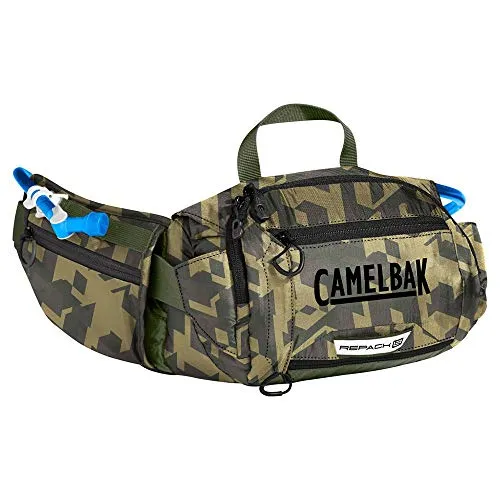 Camelbak Repack Trinkgürtel camouflage - Trinksystem für Mountainbiker, bietet 1,5L CRUX™ Trinkblase und 2,5L Stauraum, ideal für mehr Beweglichkeit und weniger Rückenschmerzen beim Fahren.