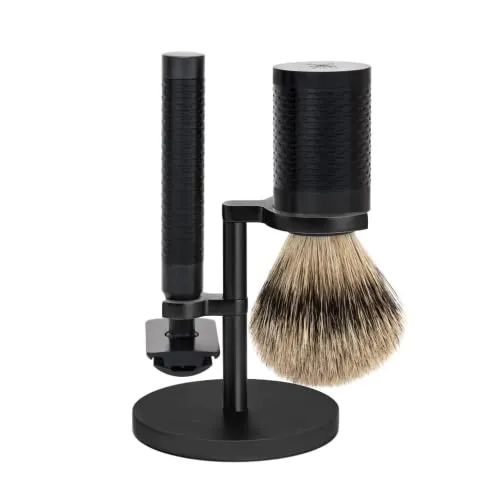 MÜHLE Rocca Rasierset - Silberspitz-Dachszupf Pinsel & Rasierhobel in mattschwarz - Perfekte Rasur mit dem MÜHLE Rocca Rasierset: Hochwertiger Silberspitz-Dachszupf Pinsel, Rasierhobel und Halterung in edlem mattschwarz. Für ein stilvolles und effizientes Rasurerlebnis.