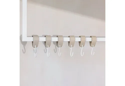 Metallbude Garderobenhaken LEDER S-HAKEN (6 St) - Beige/Weiß - Kleiderhaken aus robustem Metall mit elegantem Lederdesign, ideal zur stilvollen Aufbewahrung von Kleidung und Accessoires.