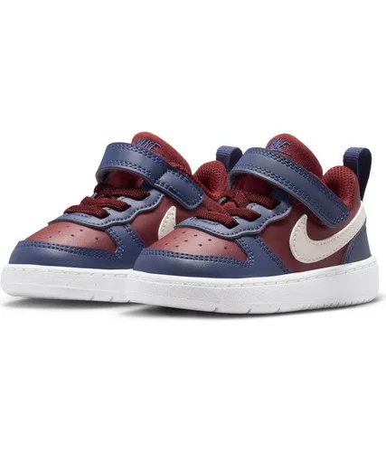 Nike Sportswear COURT BOROUGH LOW RECRAFT (TD) Sneaker für Kinder - Sportlicher Sneaker in rot, inspiriert vom ikonischen Air Force 1. Perfekt für aktive Kids, mit strapazierfähigem Obermaterial und rutschfester Gummisohle für sicheren Halt.