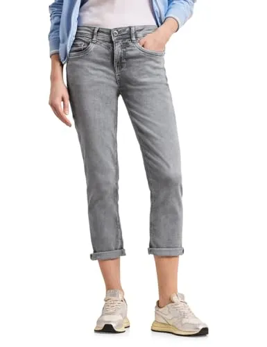Street One 7/8 Slim Leg Jeans Casual Fit Light Grey - Stylische 7/8 Slim Leg Jeans mit Mid Waist für einen lässigen Look. Ideal für jeden Anlass und bequem im Alltag. Maße bei EU-Größe 29: Innenbeinlänge 66 cm.