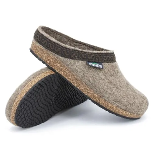 Gottstein Stegmann Clog 108 - Hüttenschuhe EU 44 braun - Hochwertige Filzclogs mit Korksohle, ideal für den Alltag. Aus 100% Wolle gefertigt, bieten sie hervorragenden Komfort und Wärme. Entdecken Sie weitere Angebote von Gottstein bei Bergfreunde.de!