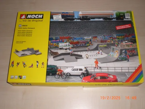 Noch 66834 micro-motion Skatepark, Limitiert auf 1000 Stück - Gebäude, Tunnel, Brücken - Maßstab 1:87, ideal für Modellbau-Enthusiasten und Sammler, NEU/OVP