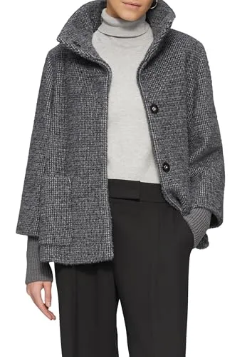 s.Oliver BLACK LABEL Flauschige Jacke - Funktionsjacke im Relaxed Fit mit Stehkragen und aufgesetzten Taschen, ideal für lässige Looks und gemütliche Outfits.