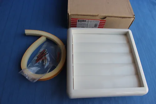 VH004-Helios VK160 Verschlußklappe - Selbsttätig und Effizient - Boiler-Zubehör: Die selbsttätige VK160 Verschlußklappe in Weiß sorgt für optimale Luftregulierung und erhöht die Effizienz Ihres Heizsystems.