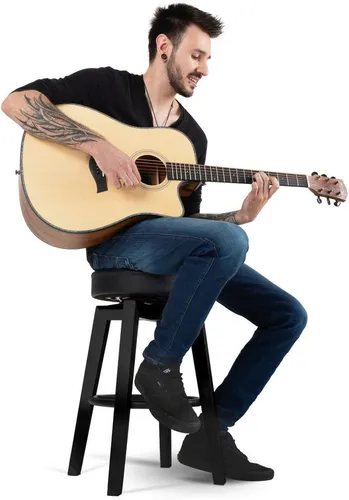 Classic Cantabile Pub-Hocker Gitarrenhocker Schwarz matt - Stylischer Hocker für Wohnzimmer und Proberäume, drehbare Sitzfläche aus Kunstleder, stabile Holzbeine mit Parkettschonern für perfekten Komfort und Schutz.