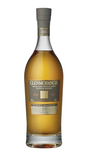 Glenmorangie FINEST RESERVE 19 Years Old - Exquisite Highland Single Malt - Whisky, 19 Jahre gereift in ausgewählten Ex-Bourbonfässern für ein harmonisches Geschmacksprofil mit Vanille- und Karamellnoten.