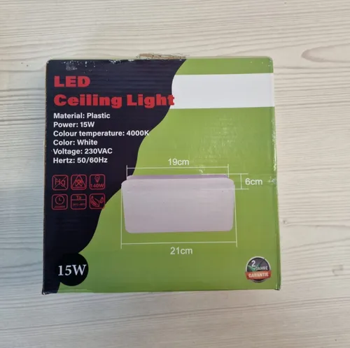 EGLO FUEVA 5 LED Aufbauleuchte in Weiß - Elegante LED Aufbauleuchte FUEVA 5 mit nur 28 mm Höhe. Ideal für Decken- und Wandmontage, bietet warmweißes Licht und fügt sich perfekt in jeden Wohnstil ein.