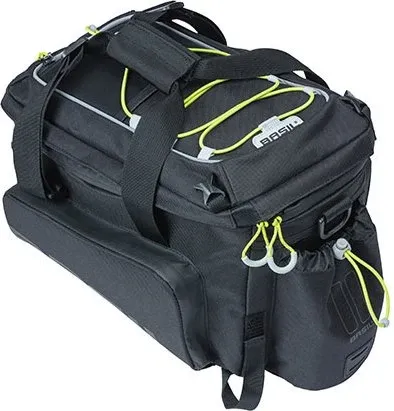 Basil Gepäckträgertasche Miles Mik, 9-36L, Schwarz - Fahrradtasche mit XL-Format und MIK-System für einfache Montage. Wetterresistent und mit reflektierenden Elementen für optimale Sichtbarkeit – ideal für längere Fahrradtouren.