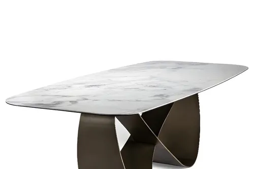 Moderner Esszimmertisch aus Holz und Metall - Eleganter Esstisch für bis zu 6 Personen, mit robuster Keramikplatte und modernem Design. Ideal für stilvolle Esszimmer, bietet Platz und Komfort.