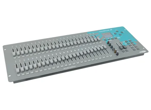 Showtec ColorCue 4 LED DMX Controller - DMX-Controller für 48 RGBWA-UV-Leuchten, mit 2000 Speicherplätzen und zwei Grand Master Fadern für präzise Lichtsteuerung.