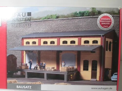 Auhagen 11436 Lagerhaus Halbrelief H0