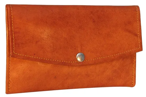 Gusti Leder Geldbörse Carlo - Braune Querformat Geldbörse aus Ziegenleder - Elegante Geldbörse aus hochwertigem Ziegenleder im Querformat. Mit zahlreichen Fächern für Karten und Scheine bietet sie praktischen Stauraum für den Alltag.