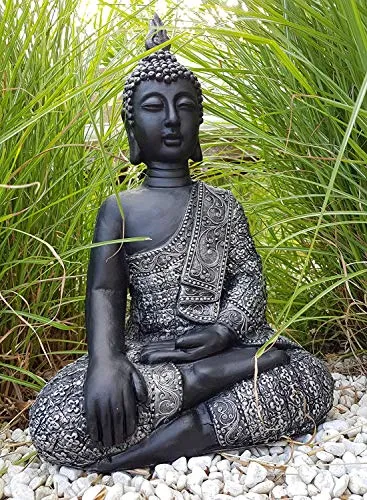 K&L Wall Art Sitzender Buddha – Feng Shui Deko Figur aus Kunststein - Gartenstatuen – Diese 45 cm große Buddhafigur aus Kunststein bringt Ausgeglichenheit und Harmonie in Ihr Zuhause, ideal für Garten oder Wohnzimmer.