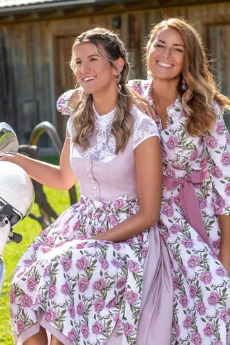Hammerschmid Midi Dirndl 2tlg. PILLERSEE in pink von Hammerschmid