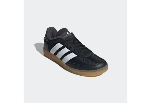 adidas Performance SPEZIAL Trainingsschuh schwarz 42 EU - Sportlicher Trainingsschuh in Größe 42, ideal für Fitnessaktivitäten. Mit TRAXIONTM-Technologie für optimalen Halt und Gummisohle für gute Bodenhaftung.