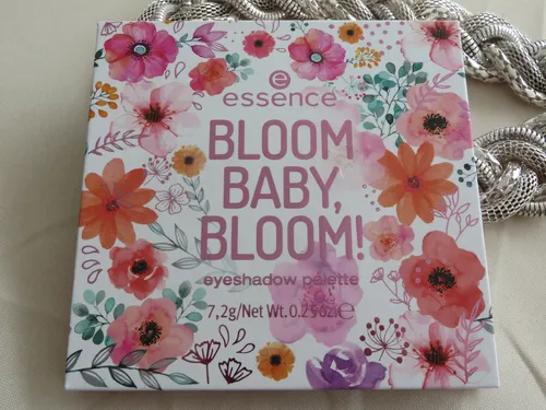Produktbild Essence BLOOM BABY, BLOOM! eyeshadow palette Nr 01 7,2g *NEU***