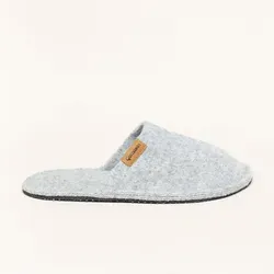 Gottstein Walkpantoffel Wool Venture Low Ash Grey, 38 - Elegante Walkpantoffeln aus 100% Schurwolle mit rutschfester Sohle. Ideal für Komfort zu Hause, ausgestattet mit einem stilvollen Lederlogo. Hergestellt in Tirol, perfekt für Damen und Herren.