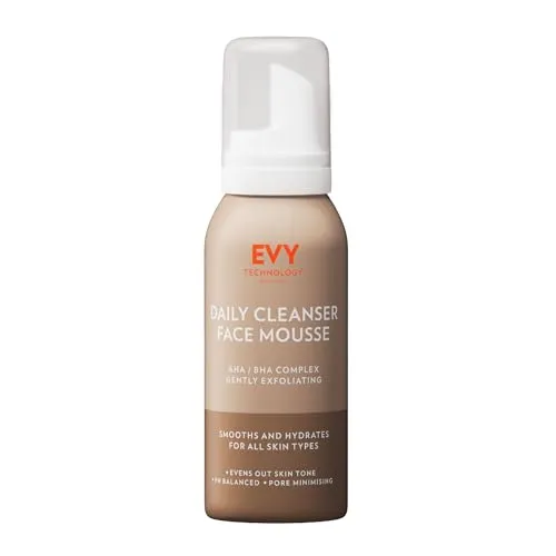 EVY Täglicher Hautreiniger Mousse - 100 ml - Beruhigt und spendet Feuchtigkeit - AHA/BHA Sanfte Peelingwirkung - Reduziert feine Linien und Falten - Frei von Konservierungsstoffen, Alkohol und Parfum