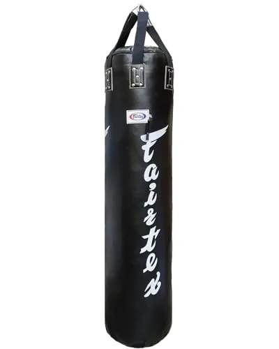 Fairtex HB150 Boxsack 150x34cm (Schwarz) - Robuster Fairtex Boxsack für Muay Thai und Kickboxen, aus langlebigem Kunstleder. Handgefertigt in Thailand, ideal für intensives Training. Max. Füllkapazität ca. 50kg, mit praktischem Reißverschluss zum Befüllen.