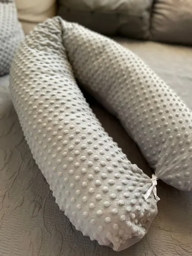 Loolay Stillkissen MINKY - 170 cm Schwangerschafts- und Stillkissen - Stillkissen aus 100% europäischen Stoffen, ideal für bequeme Unterstützung während der Schwangerschaft und Stillzeit. Mit abnehmbaren, waschbaren Bezug in verschiedenen Designs.