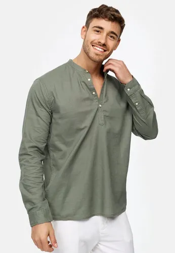 Indicode Herren Waylon Hemd aus Leinen-Baumwolle Mischung in Agave Green, XXL - Vielseitiges Herrenhemd mit V-Ausschnitt und langen, hochkrempelbaren Ärmeln. Der stilvolle Stehkragen und die teilverdeckte Knopfleiste machen es zum perfekten Begleiter für jeden Anlass. Ideal für einen lässigen Look.