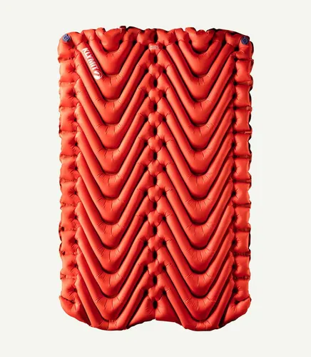 KLYMIT Insulated Double V Isomatte Orange - Isomatte für 2 Personen mit V-Kammer System für optimalen Komfort und Bewegungsfreiheit. Ideal für kalte Nächte beim Camping.