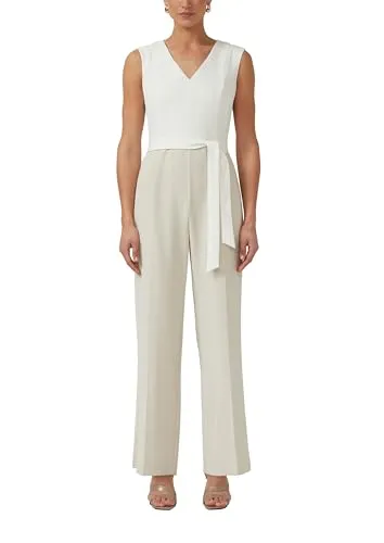 s.Oliver Ärmelloser Jumpsuit mit Bindegürtel in beige von s.Oliver