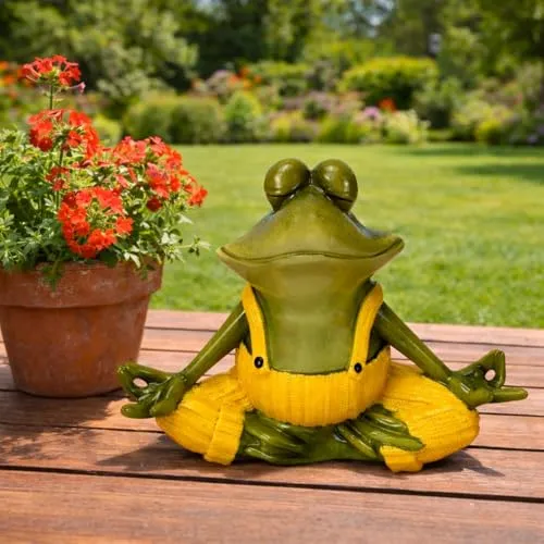Online Fuchs Lustige Gartenfigur Yoga Frosch mit Latzhose in gelb von Online Fuchs