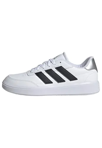 adidas Damen Courtblock Shoes - Bequeme Sneakers in Cloud White/Core Black - Damen-Sneaker mit regulärer Passform, Synthetikleder-Obermaterial und Zehenschutz für optimalen Komfort und Style.