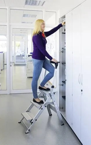 Klapptreppe ALU Klappbügel 3 Stufen, 360mm - Treppen & Geländer – Leichte und platzsparende Klapptreppe mit 3 stabilen Stufen, ideal für einfache Erreichbarkeit in Haushalt und Garten.