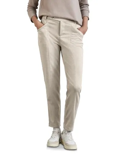 STREET ONE Damen A378195 Hose im Casual Fit, Lucid White, 44W/28L EU - Stylische Damen-Hose im Casual Fit mit High Waist, versetztem Knopf und seitlichen Taschen – ideal für einen lässigen Look.